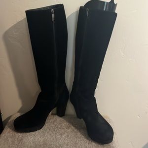 Worn twice Paul Green suede platform boots. This are a steal!!!